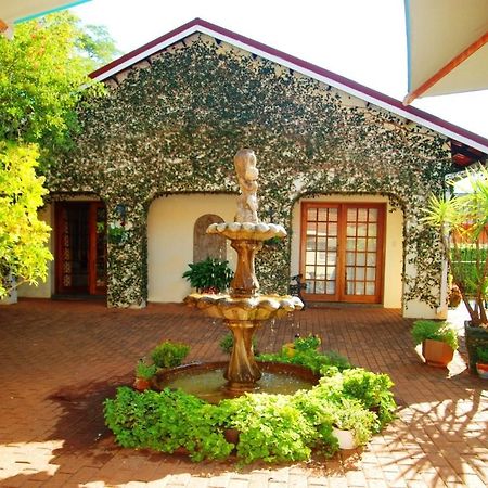 Bezuidenhout Guest House Малелане Екстер'єр фото