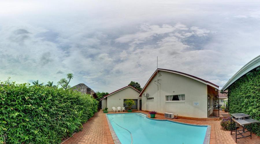 Bezuidenhout Guest House Малелане Екстер'єр фото